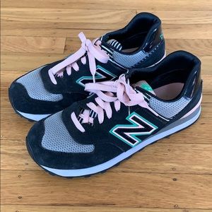 New Balance 574 sneaker, size 9